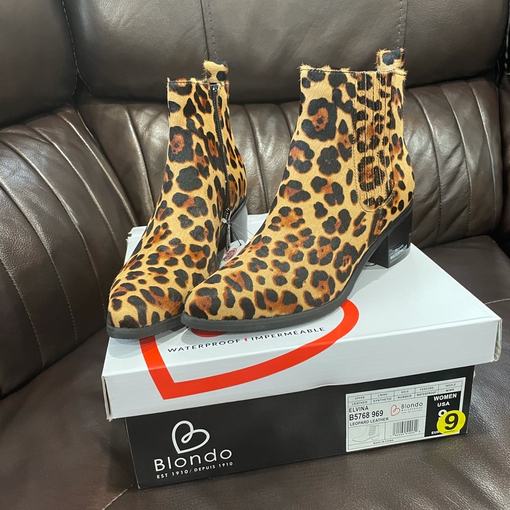 NWT Blondo Cheetah Print Boots
